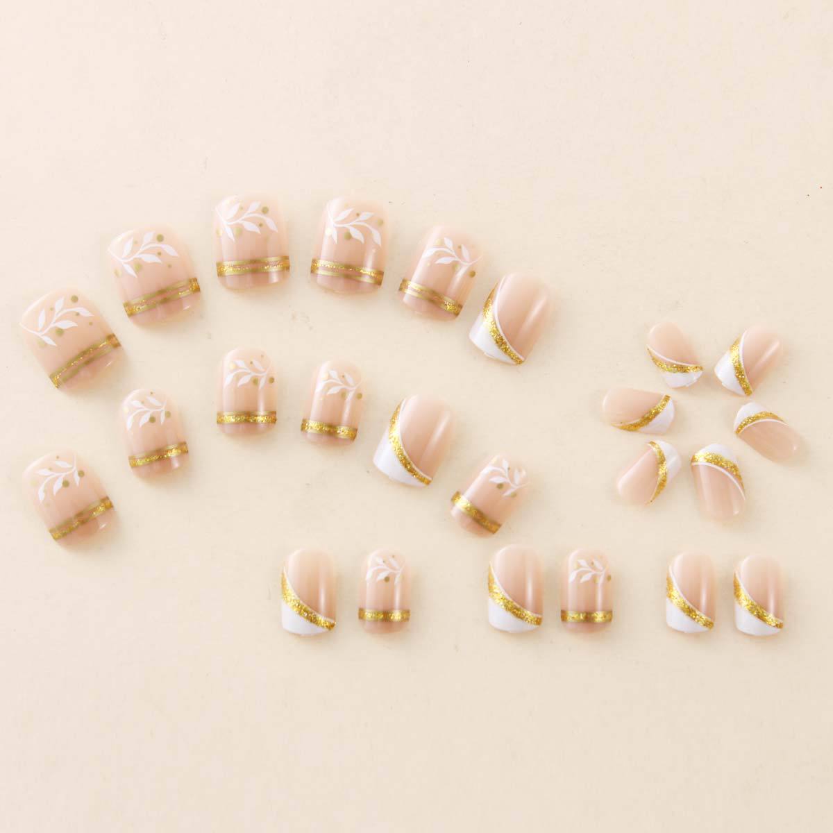 Faux ongles courts carrés nude - Nail Art Fake Nails avis et prix
