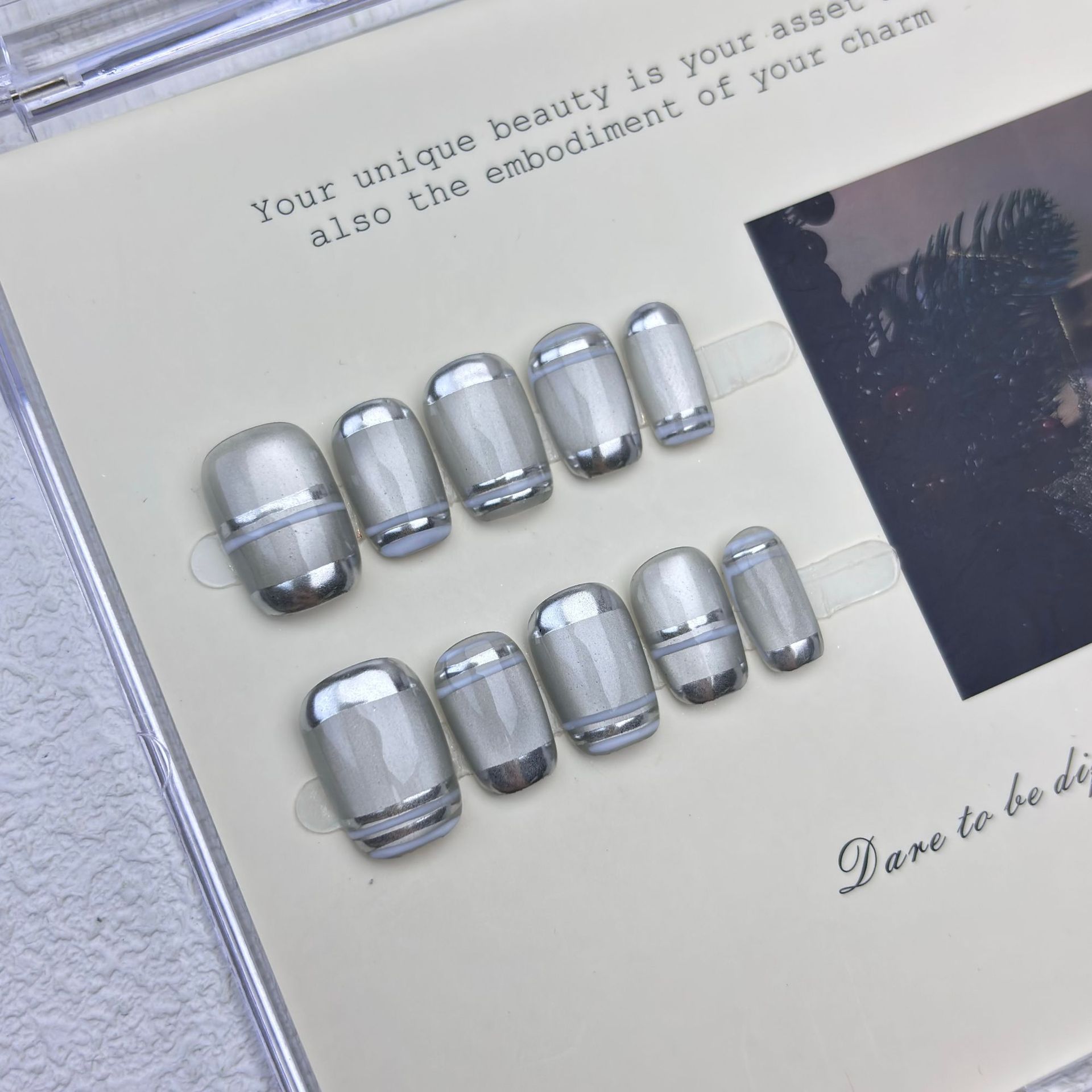 10 faux ongles Aurora Chrome à - Nail Art Inspo avis et prix